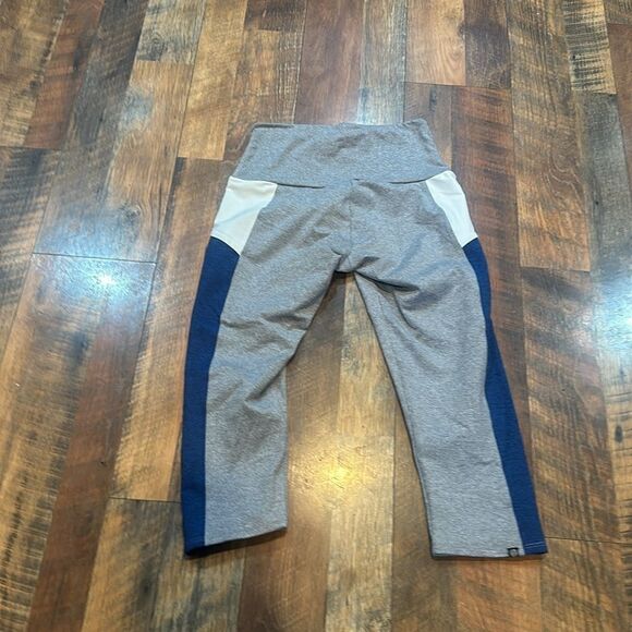 Onzie Capri leggings M/L (5025B) - Picture 2 of 4